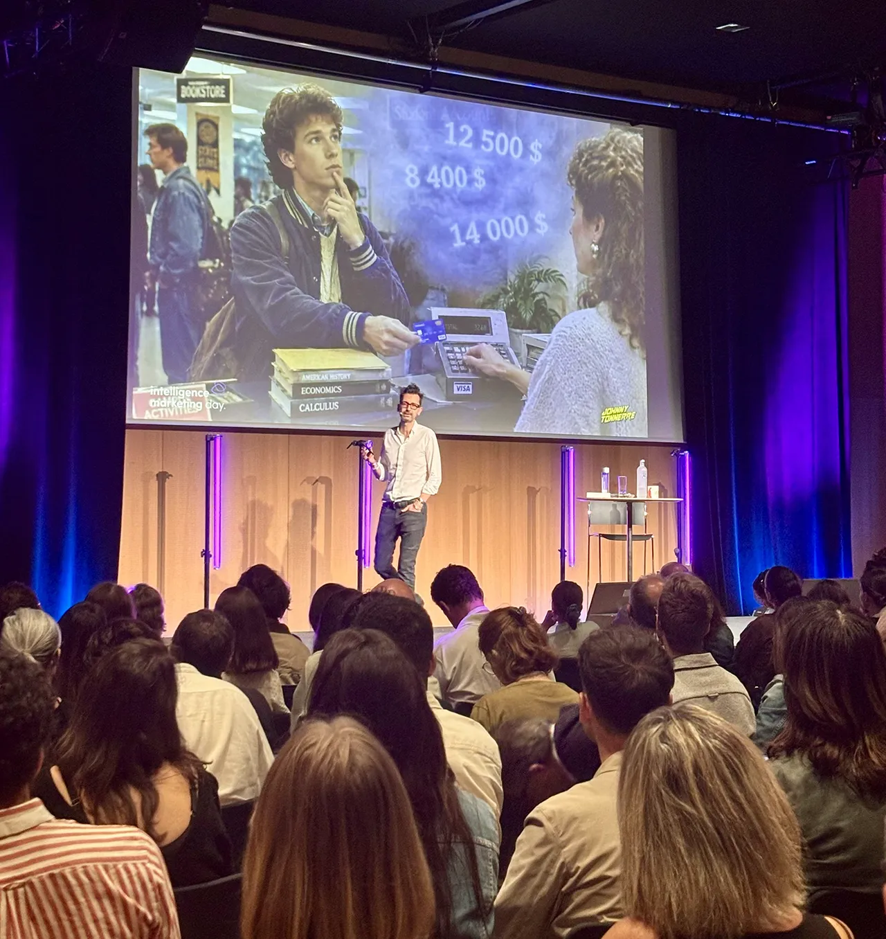 Johnny Tonnerre en conférence à l'Intelligence Marketing Day