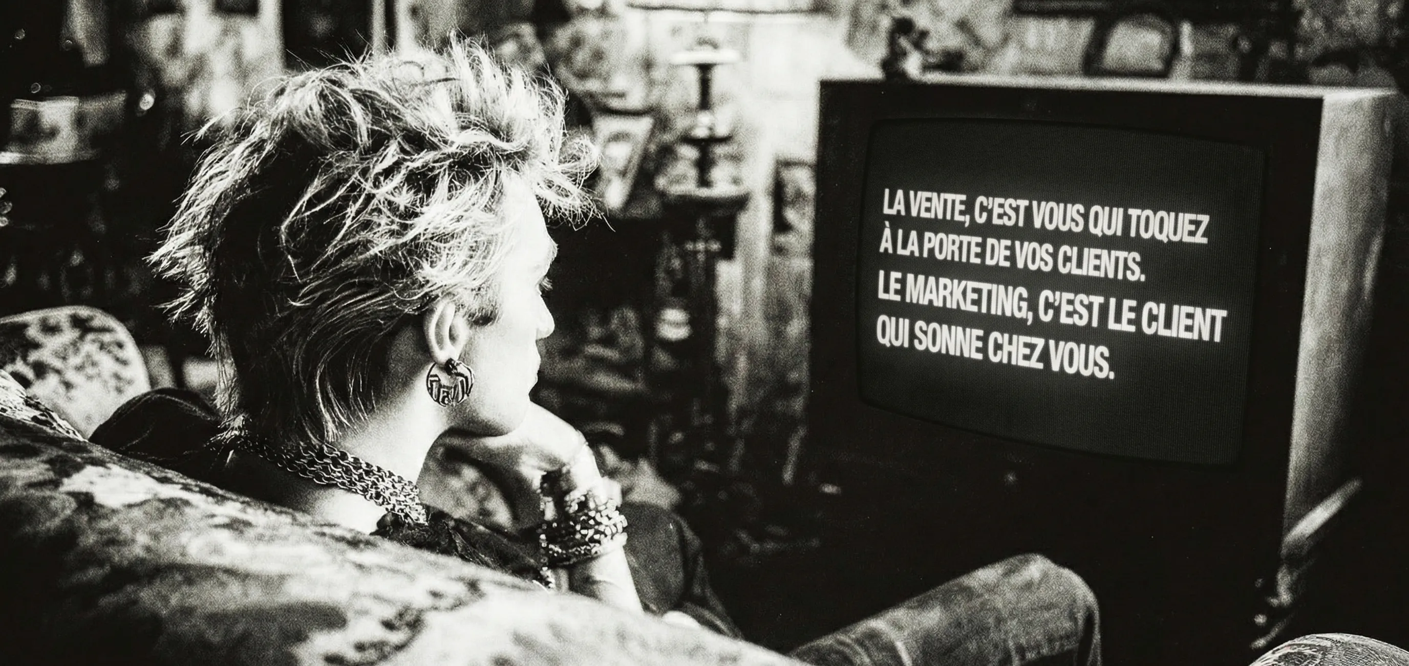 La vente, c'est vous qui toquez à la porte de vos clients. Le marketing, c'est le client qui sonne chez vous.